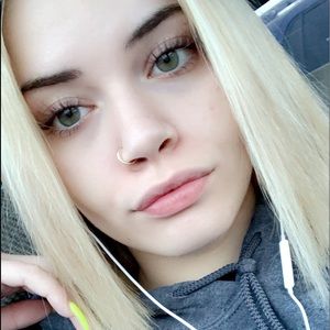 Meet your Posher, Zoe